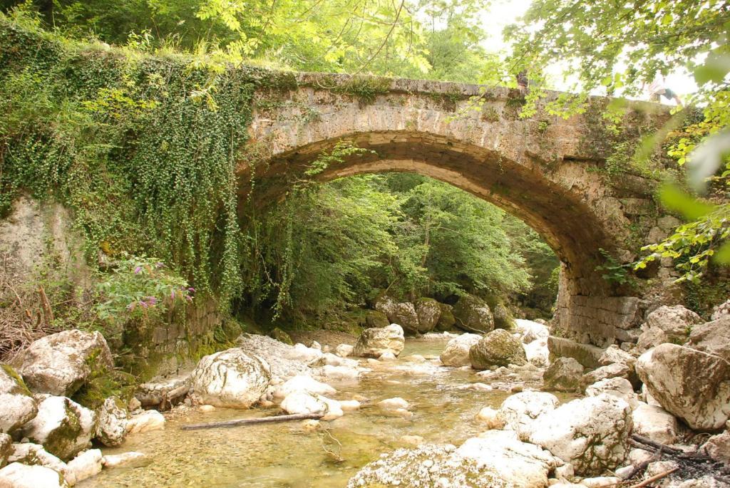 Gite De Fontepaisse Saint-Jean-en-Royans Zewnętrze zdjęcie